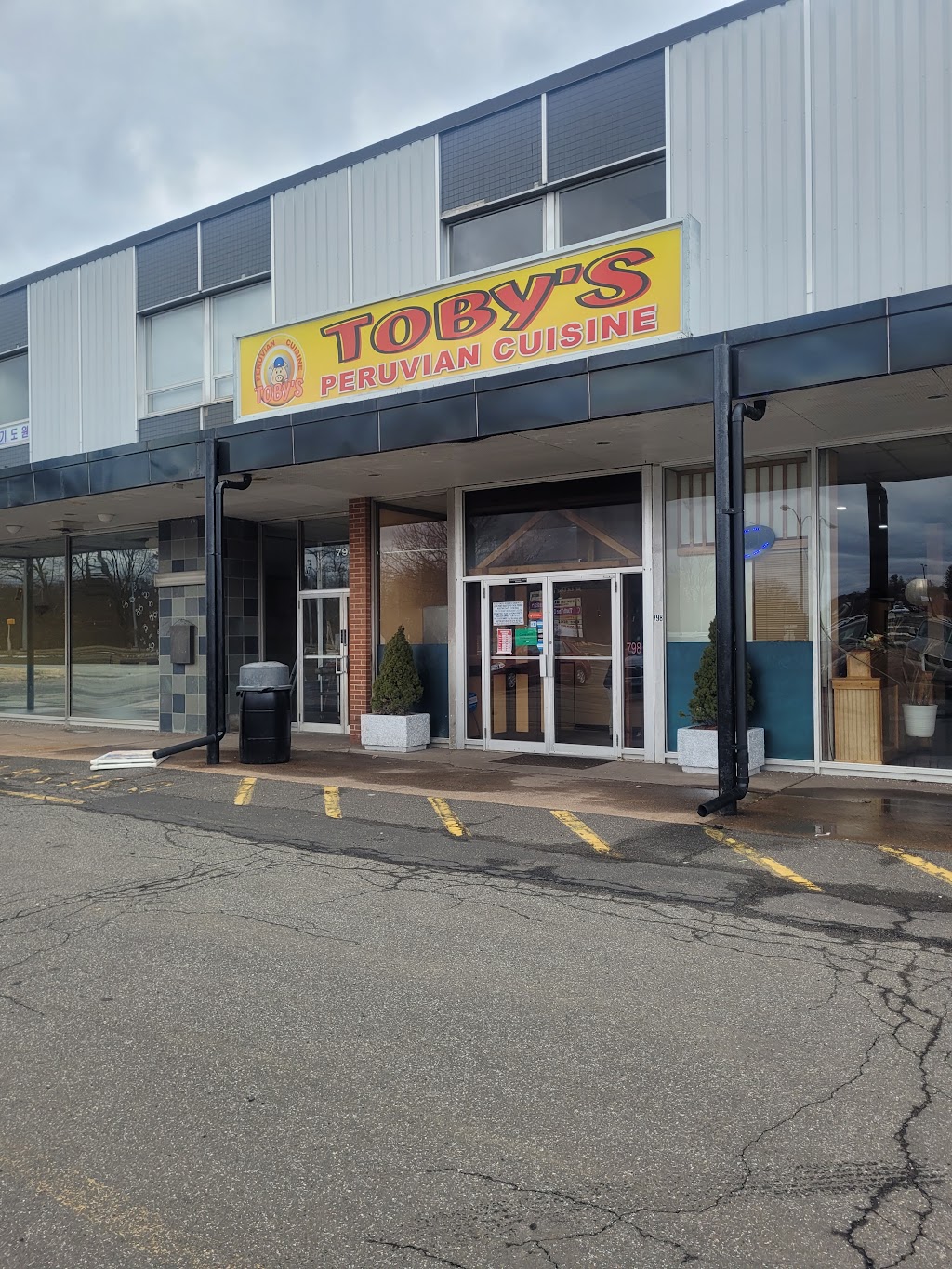 TOBYS Restaurant | 798 Silver Ln, East Hartford, CT 06118 | Phone: (860) 846-3239