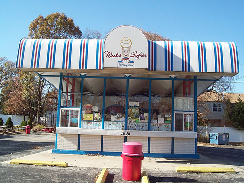 Mister Softee Ice Cream Store | 3605 Haddonfield Rd, Pennsauken Township, NJ 08109 | Phone: (856) 662-3787