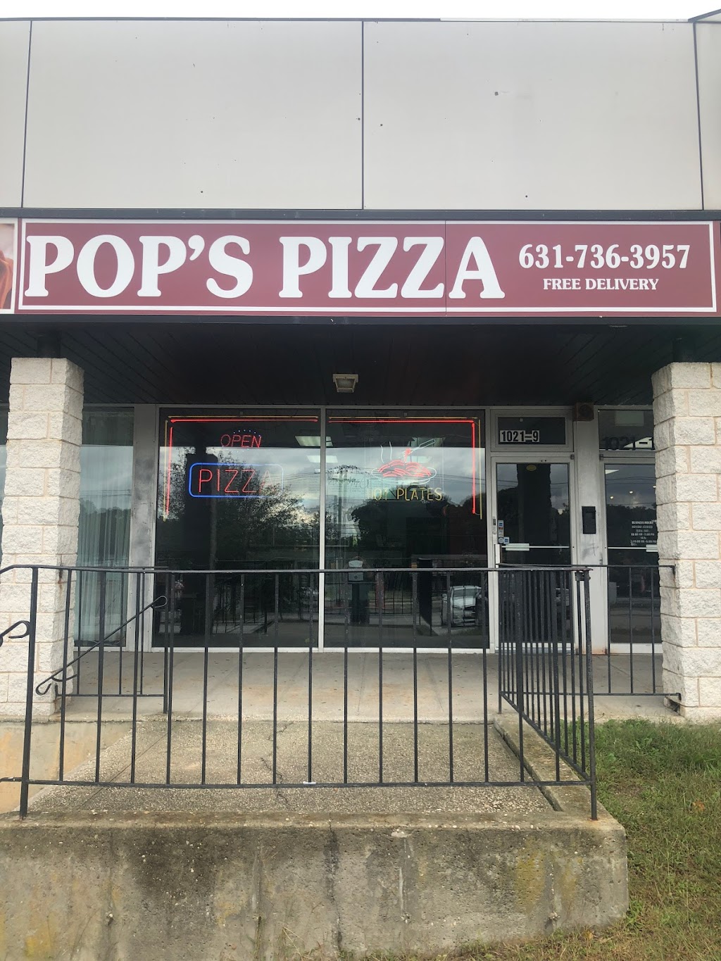 Space Pizza | 1021 Portion Rd, Ronkonkoma, NY 11779 | Phone: (631) 736-3957