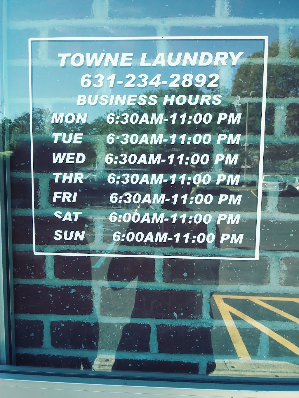 Towne Cleaners | 20 Carleton Ave, Central Islip, NY 11722 | Phone: (631) 234-0747