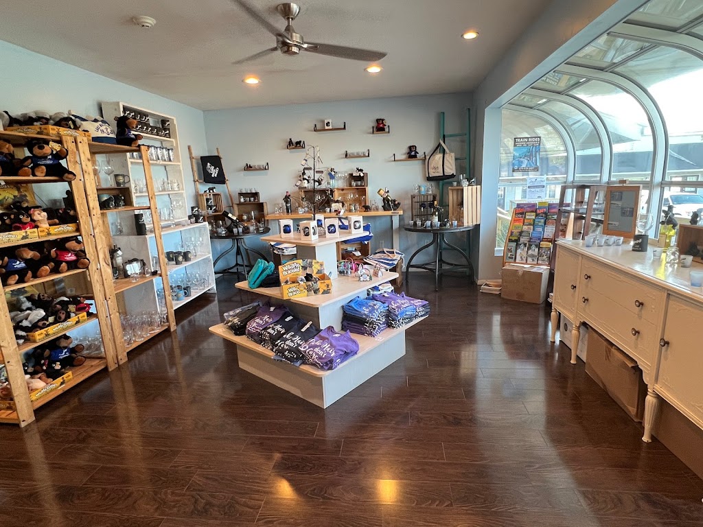 East Shore Gift Shop at Lake Wallenpaupack | 2487 US-6, Hawley, PA 18428 | Phone: (570) 226-3293