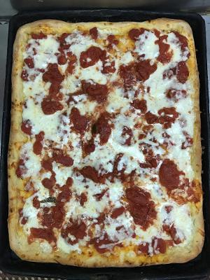 Alfonsos Pizza | 79 Riverdale Ave, Yonkers, NY 10701 | Phone: (914) 423-4706