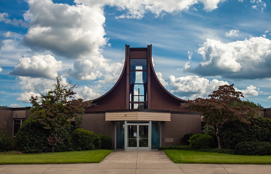 United Methodist Church | 5 Clapboard Ridge Rd, Danbury, CT 06811 | Phone: (203) 743-1503