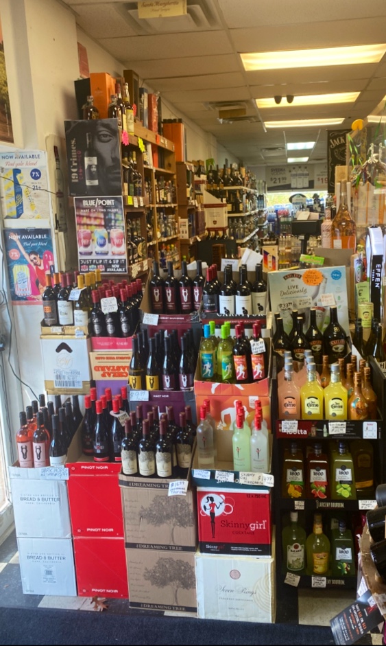 Bayport Wine & Liquor | 726 Montauk Hwy, Bayport, NY 11705 | Phone: (631) 472-6701