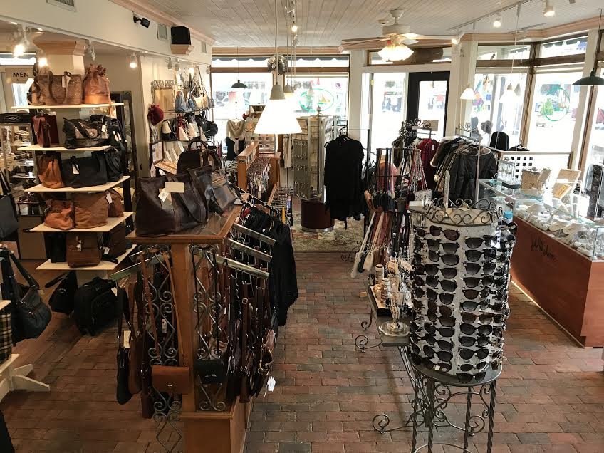 Di Angela Leather | 140 Main St, Greenport, NY 11944 | Phone: (631) 477-1142