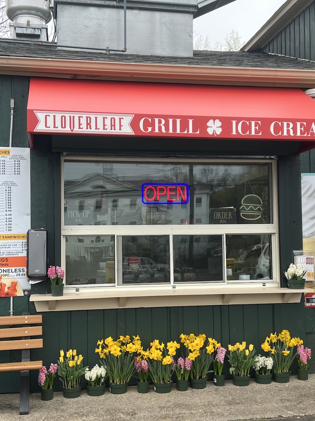 Country CloverLeaf Grill and IceCream | 237 CT-81, Killingworth, CT 06419 | Phone: (860) 663-2733
