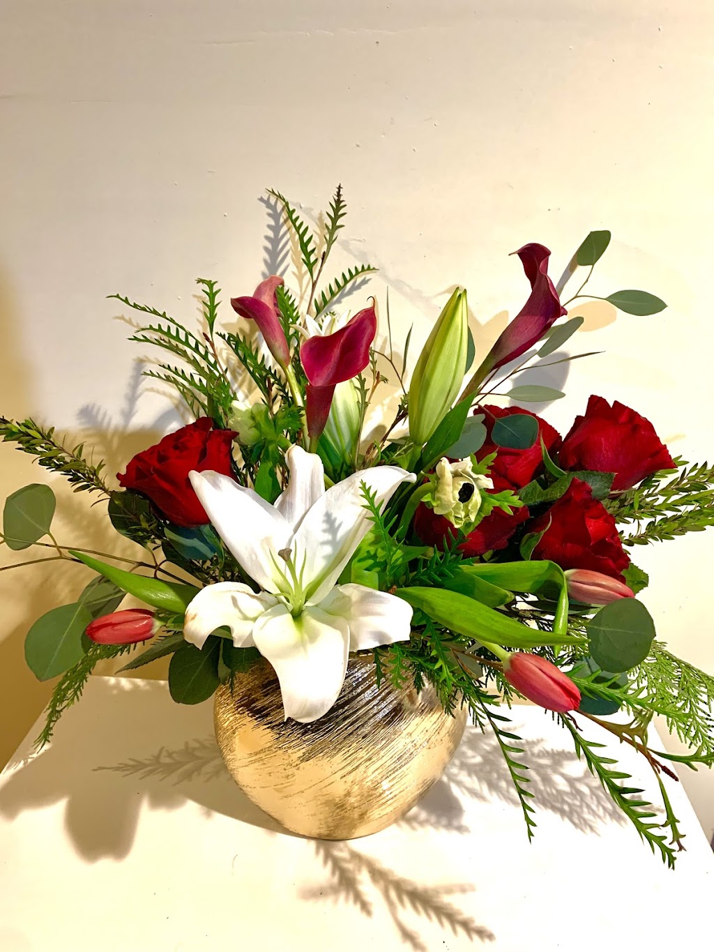 Flowers of Distinction | Litchfield, CT 06759 | Phone: (860) 567-4878