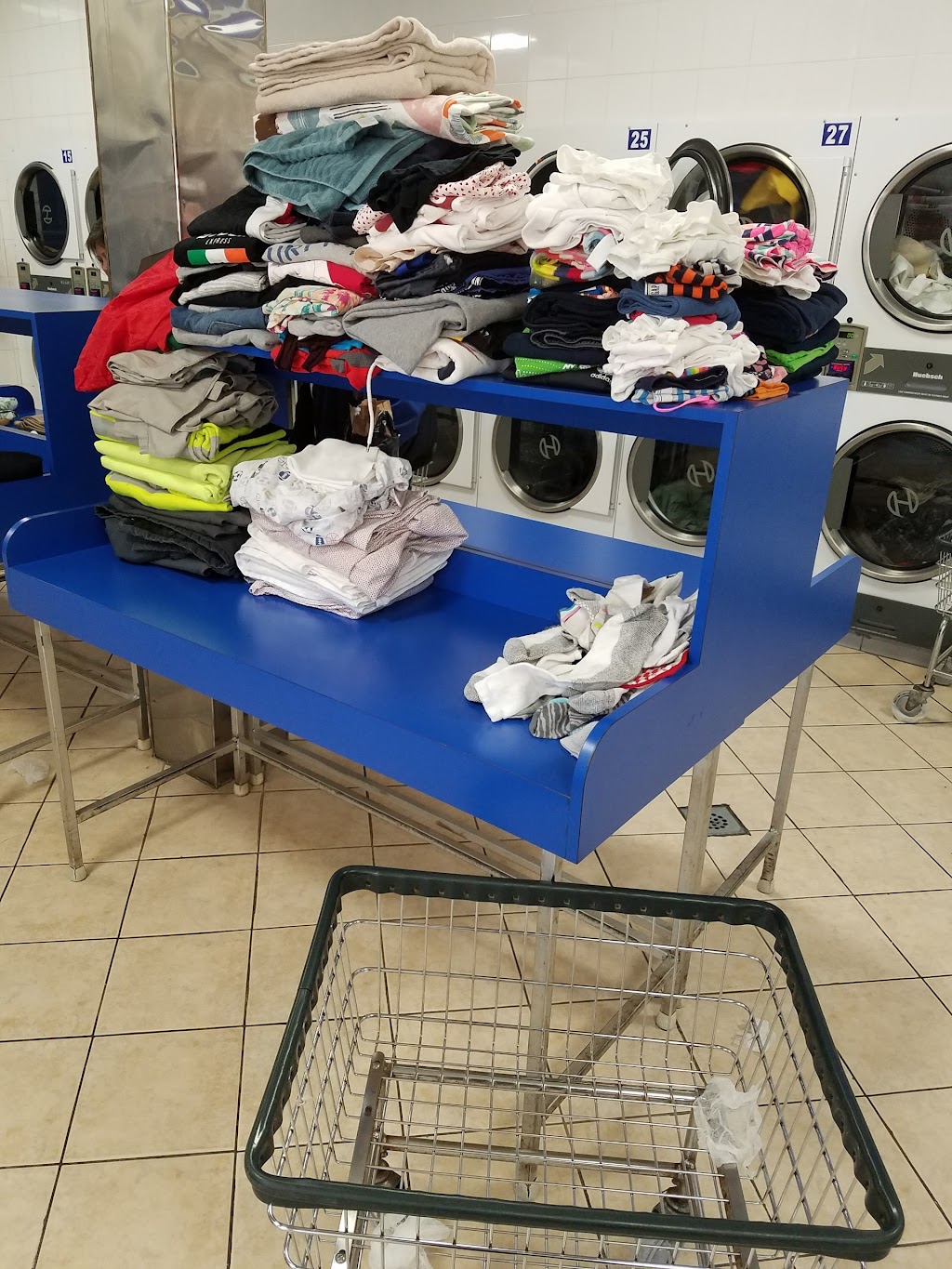 Parsons Megawash Laundromat | 7909 Parsons Blvd, Queens, NY 11366 | Phone: (718) 969-2870