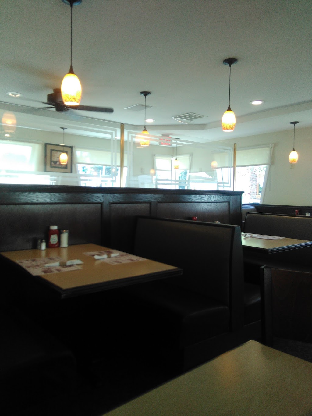 East Haven Village Family Restaurant | 699 Main St, East Haven, CT 06512 | Phone: (203) 469-5759