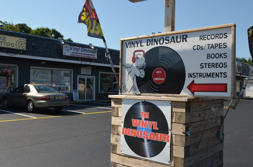 The Vinyl Dinosaur | 655 Atlantic City Blvd, Bayville, NJ 08721 | Phone: (732) 831-7707