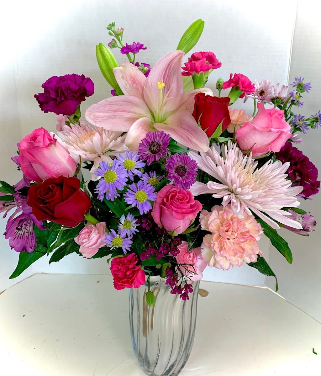 Petal Pusher Florist | 6 Elizabeth St, Derby, CT 06418 | Phone: (203) 734-2828