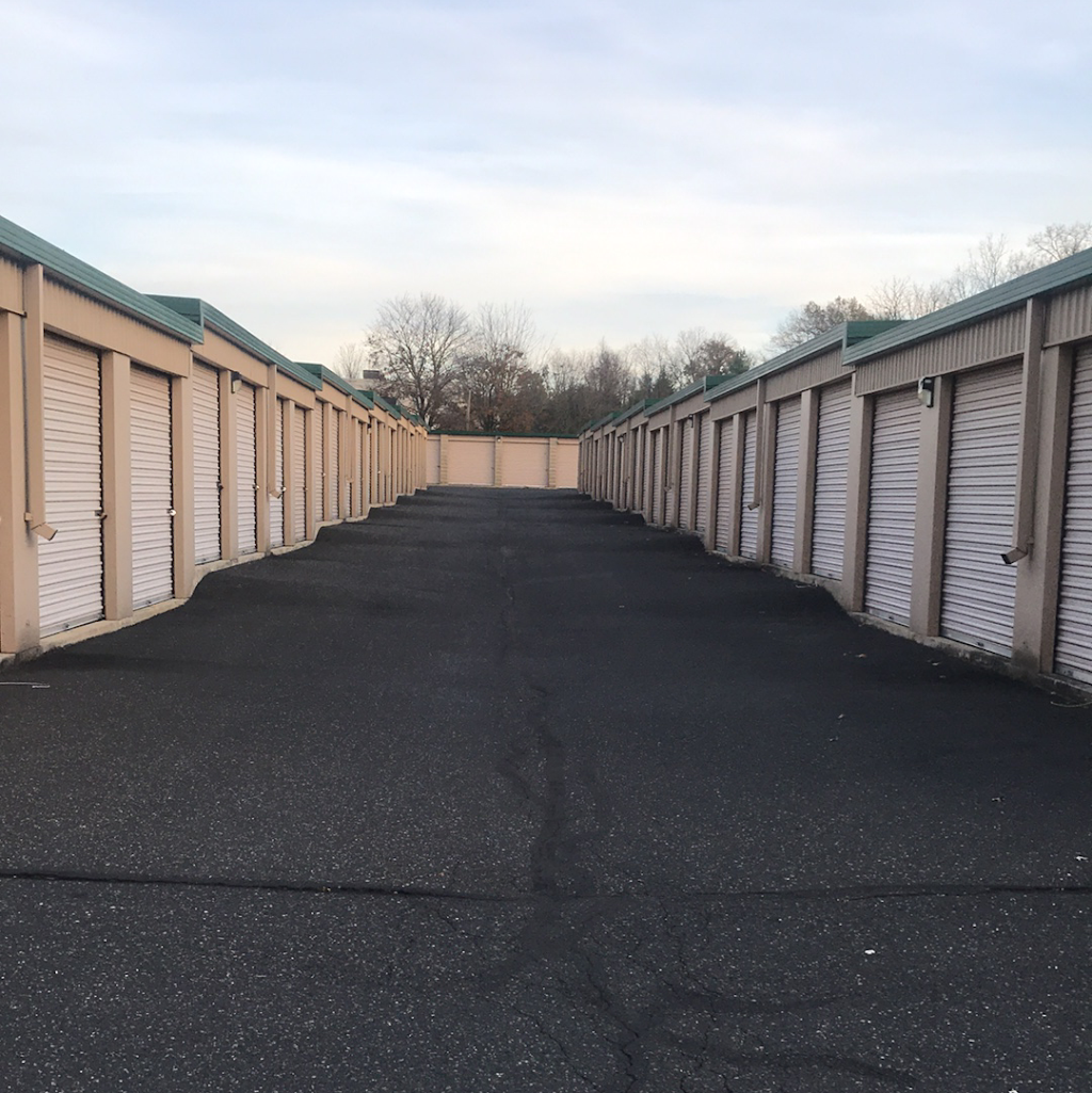 East Penn Self Storage: Center Valley | 5050 PA-309, Center Valley, PA 18034 | Phone: (610) 797-1572