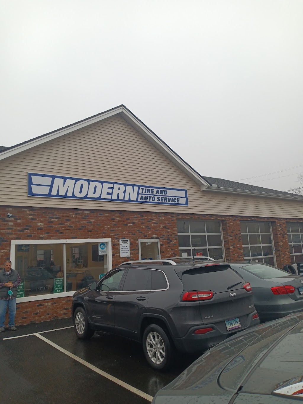 Modern Tire & Auto Service | 514 W Main St, Cheshire, CT 06410 | Phone: (203) 272-3296