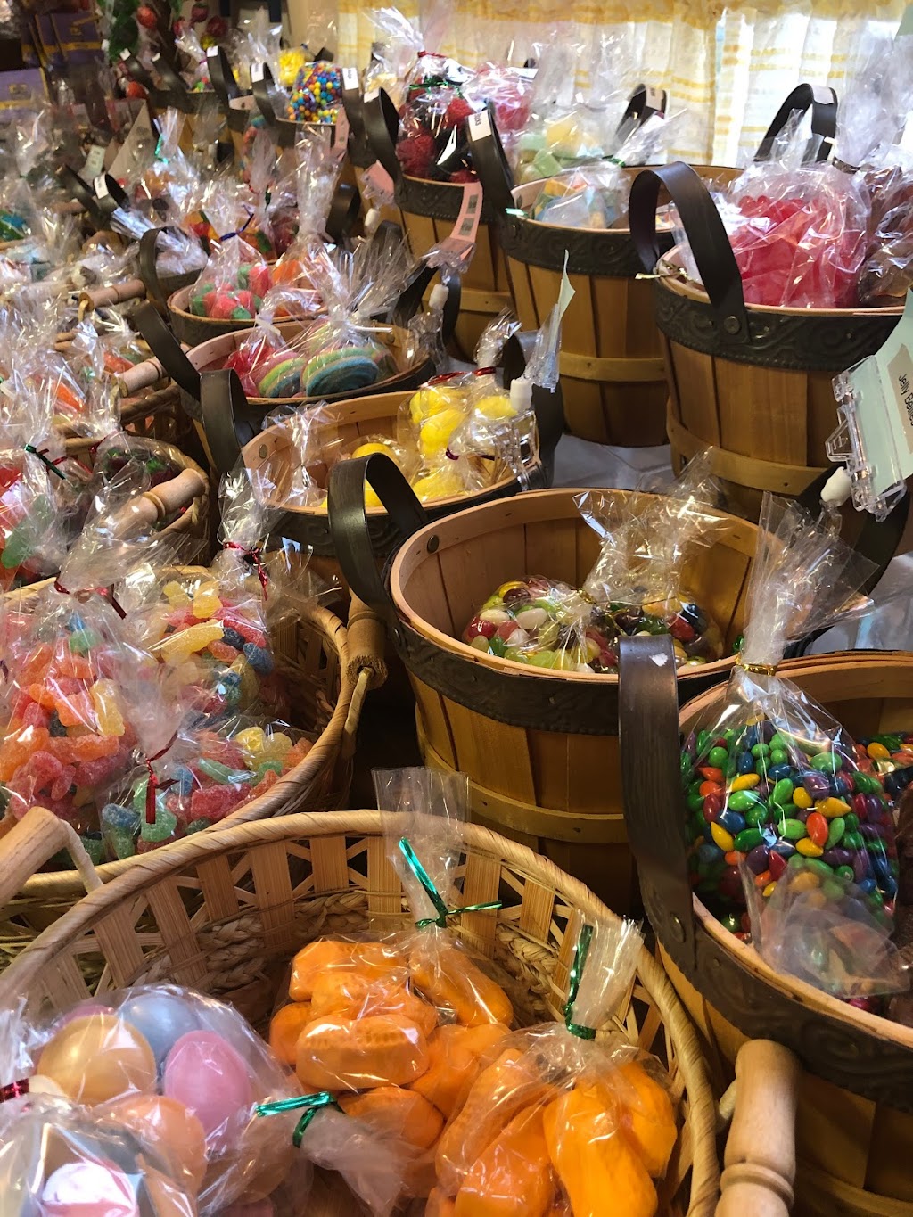 Candy Cottage | 108 US-6, Milford, PA 18337 | Phone: (570) 296-4691
