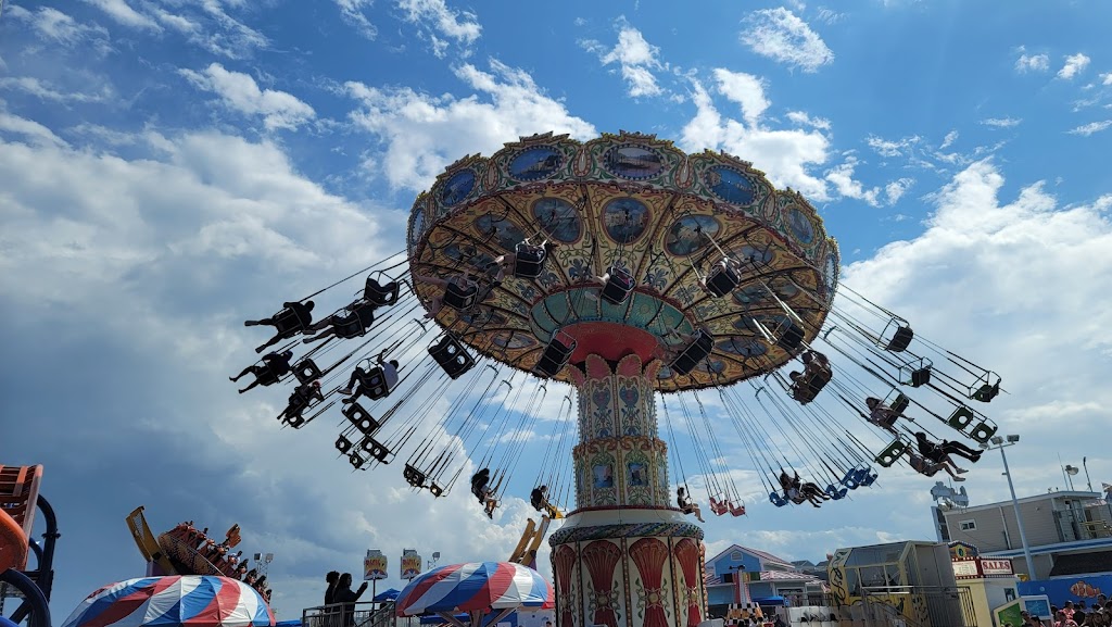 Breakwater Beach Waterpark at Casino Pier | 62 Grant Ave, Seaside Heights, NJ 08751 | Phone: (732) 793-6488