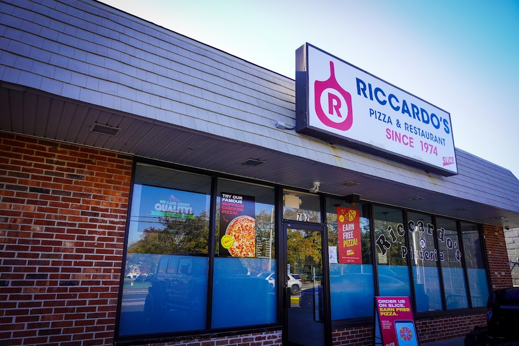 Riccardos Pizza & Restaurant | 702 Warren St, Beverly, NJ 08010 | Phone: (609) 386-5363