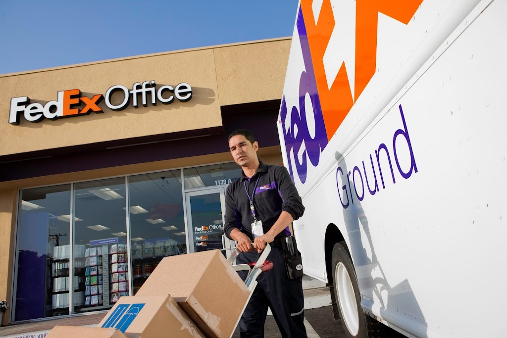FedEx Office Print & Ship Center | 393 Willis Ave, Roslyn Heights, NY 11577 | Phone: (516) 240-4704