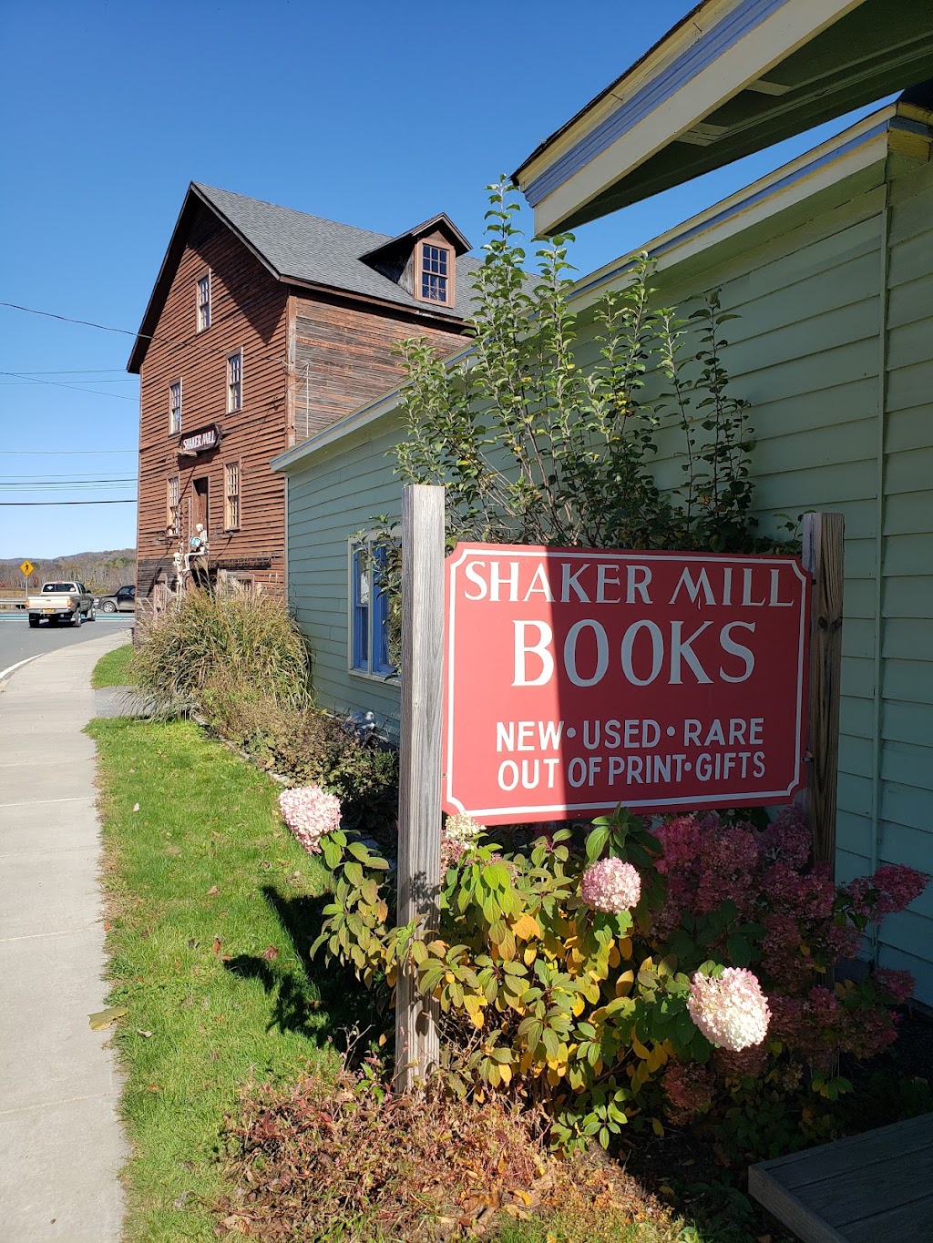 Shaker Mill Books | 3 Depot St, West Stockbridge, MA 01266 | Phone: (413) 232-0251