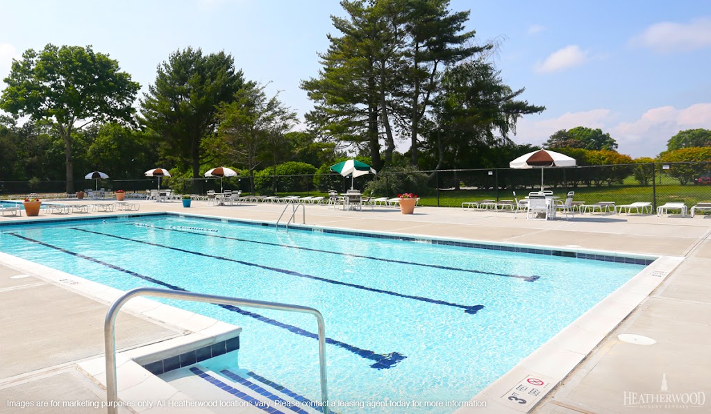 Villas at Pine Hills Apartments | 1 Country Club Dr, Manorville, NY 11949 | Phone: (833) 465-1215