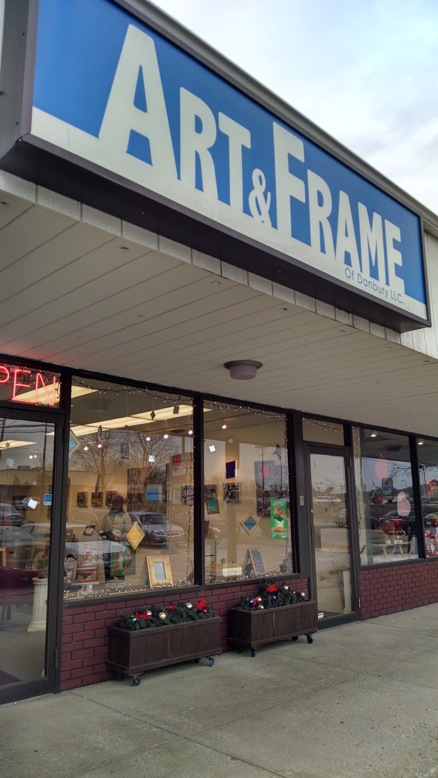 Art and Frame of Danbury | 77 Main St, Newtown, CT 06470 | Phone: (203) 748-0197