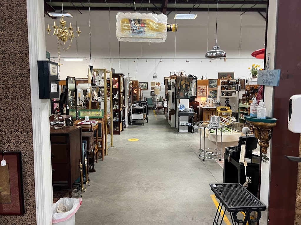Collinsville Antiques Co | 283 Main St, New Hartford, CT 06057 | Phone: (860) 379-2290