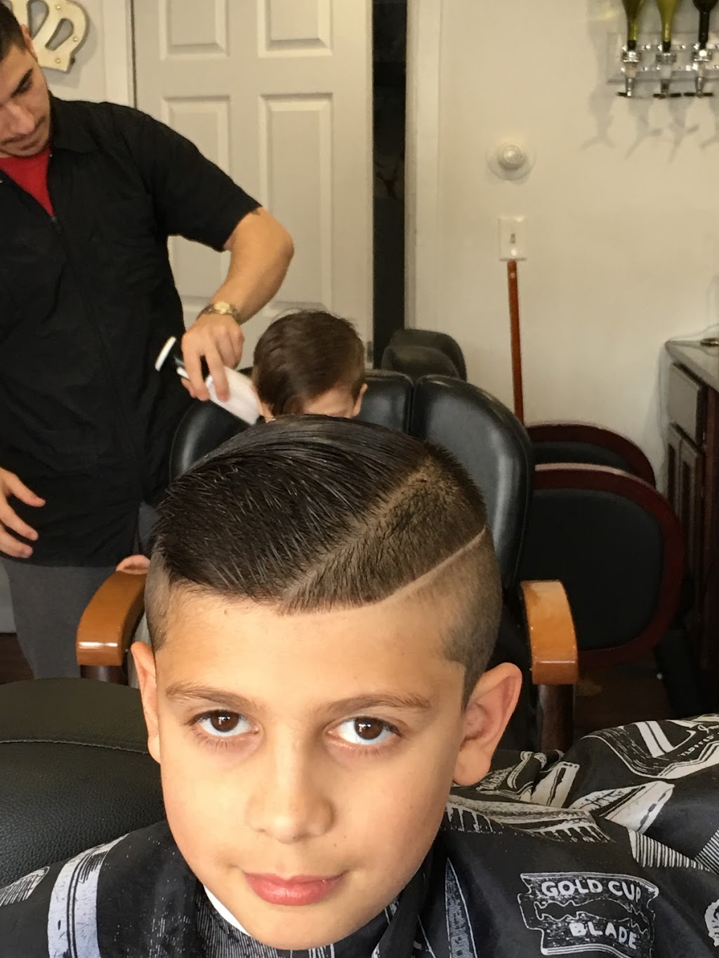 King of Cuts Barbershop Agawam | 326 Springfield St, Agawam, MA 01001 | Phone: (413) 209-4703