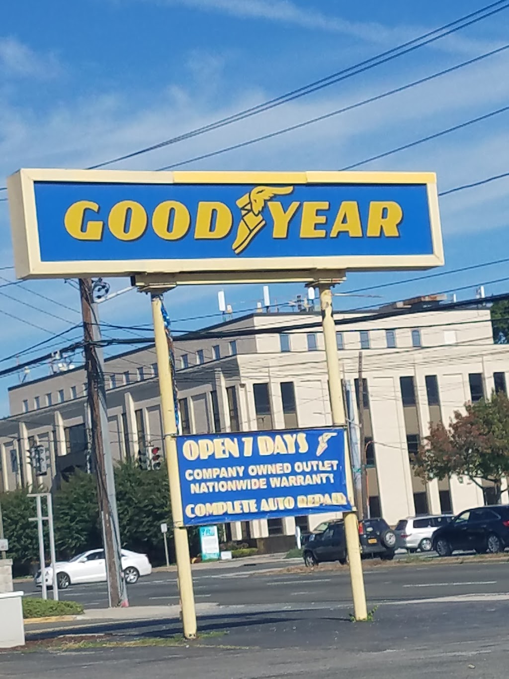 Goodyear Auto Service | 336 N Broadway, Jericho, NY 11753 | Phone: (516) 433-7730