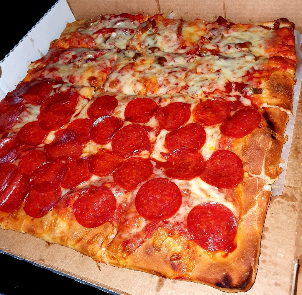 Big Johns Pizza Queen | 1383 S Main Rd, Vineland, NJ 08360 | Phone: (856) 205-0012
