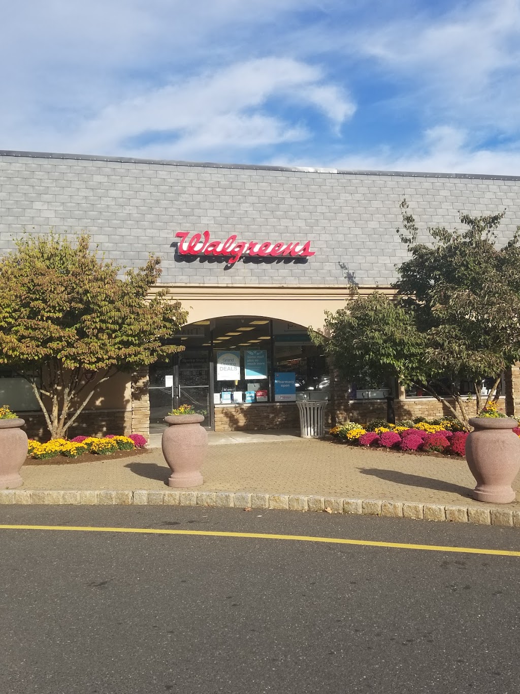 Walgreens Pharmacy | 16 Lyons Mall, Basking Ridge, NJ 07920 | Phone: (908) 766-7920