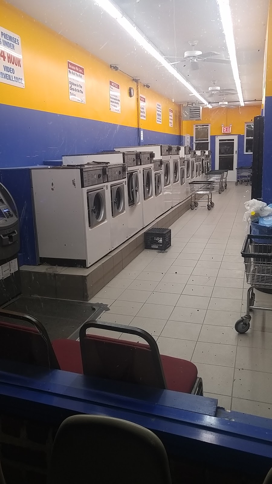 Coin Laundromat | 28 Central Ct, Valley Stream, NY 11580 | Phone: (516) 812-7875