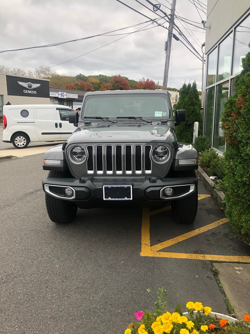 Huntington Jeep Chrysler Dodge Ram | 1220 E Jericho Turnpike, Huntington, NY 11743 | Phone: (631) 212-1178