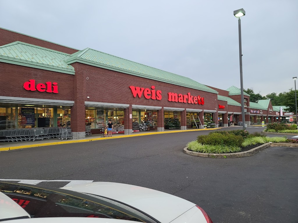 Weis Markets | 2100 County Line Rd, Huntingdon Valley, PA 19006 | Phone: (215) 355-2141