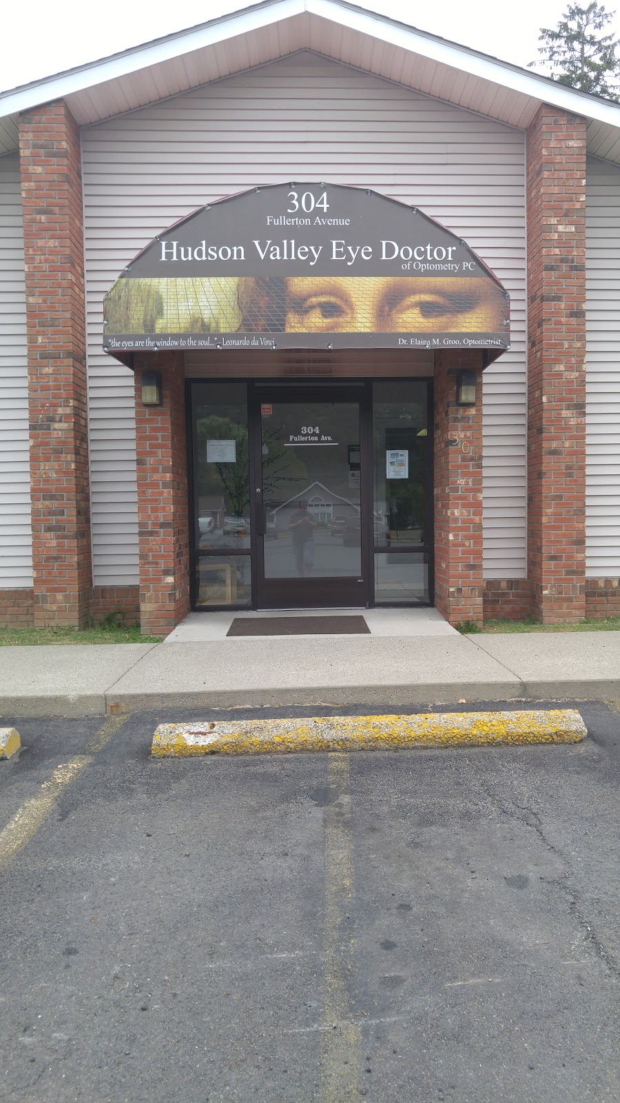 Hudson Valley Eye Doctor, Elaina M. Groo, O.D. John Kaknis, O.D. | 304 Fullerton Ave, Newburgh, NY 12550 | Phone: (845) 565-2020