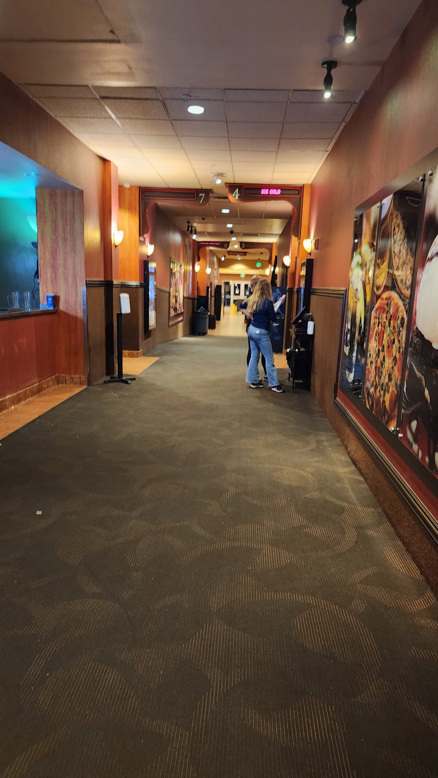 Movie Tavern Collegeville | 140 Market St, Collegeville, PA 19426 | Phone: (610) 831-9500