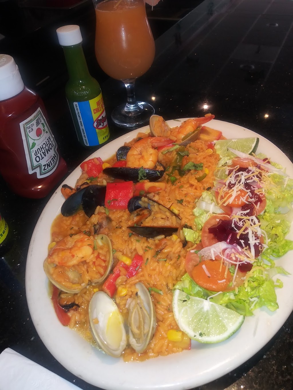 El Rio Restaurant | 2133 Middle Country Rd, Centereach, NY 11720 | Phone: (631) 468-8901