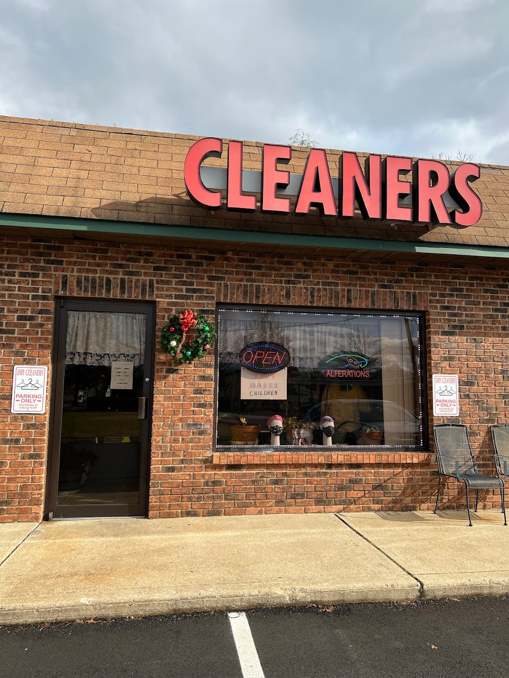 Sims Cleaners | 1302 Monmouth Rd Suite #2, Eastampton Township, NJ 08060 | Phone: (609) 845-3169