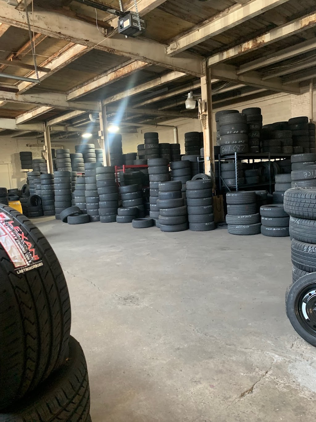 Express Tires LLC | 524 Wethersfield Ave, Hartford, CT 06114 | Phone: (860) 296-0147