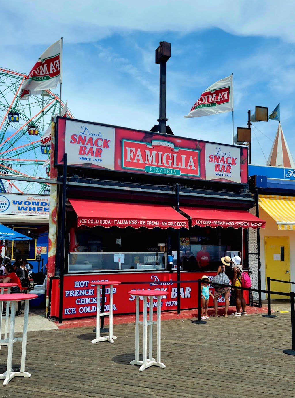Famiglia Pizzeria at Denos Wonder Wheel Amusement Park | 1027 Riegelmann Boardwalk, Brooklyn, NY 11224 | Phone: (718) 372-2592