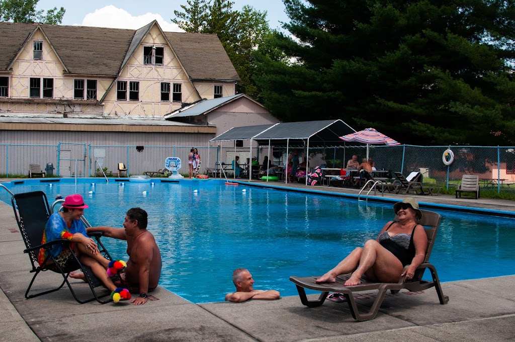 Grand Mountain Hotel | 22 Mountaindale Rd, Greenfield Park, NY 12435 | Phone: (845) 210-1267