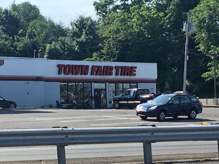 Town Fair Tire | 3384 Berlin Turnpike, Newington, CT 06111 | Phone: (860) 666-7923