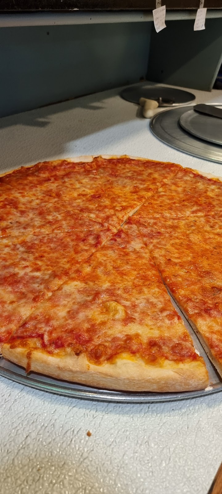 Bella Pizza | 1604 Avenue H, Brooklyn, NY 11230 | Phone: (718) 434-4445