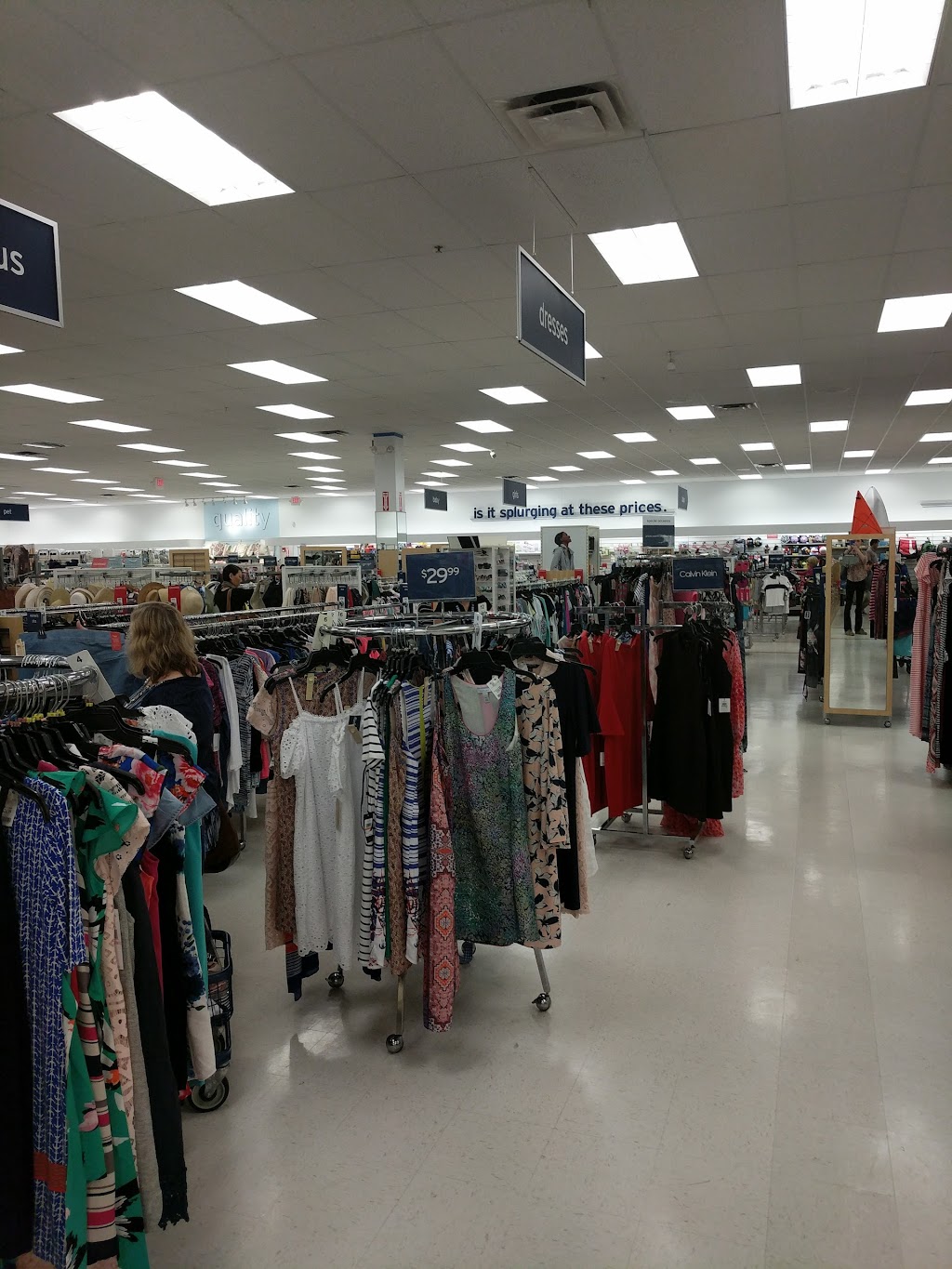 Marshalls | 325 Russell St, Hadley, MA 01035 | Phone: (413) 582-0324