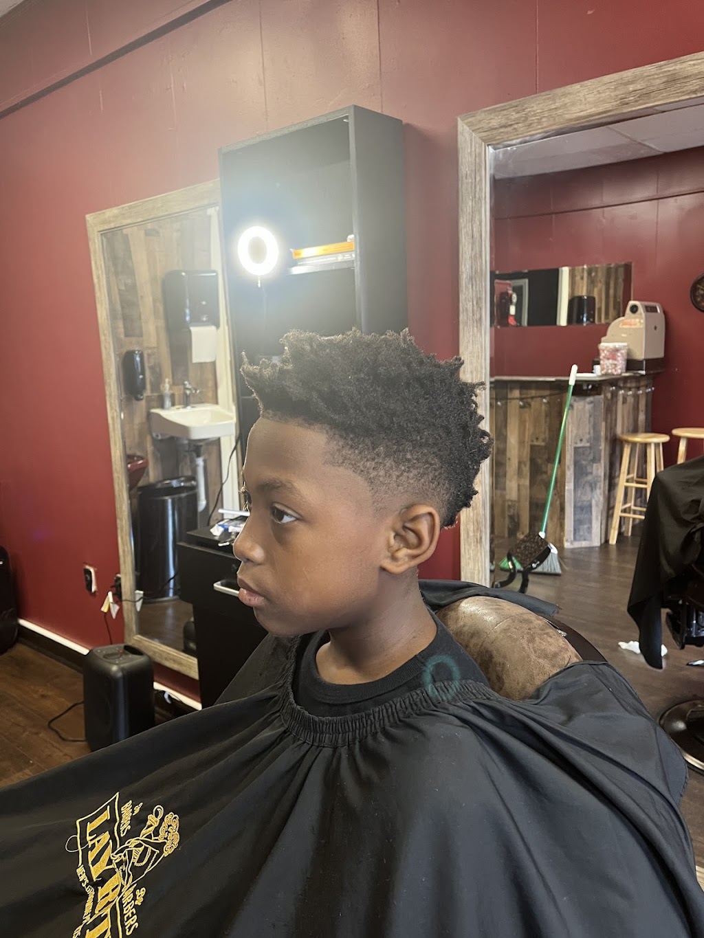 Vintage Cuts Barbershop | Bassdale Plaza Shopping Center, 142 N Rd, East Windsor, CT 06088 | Phone: (860) 370-5489