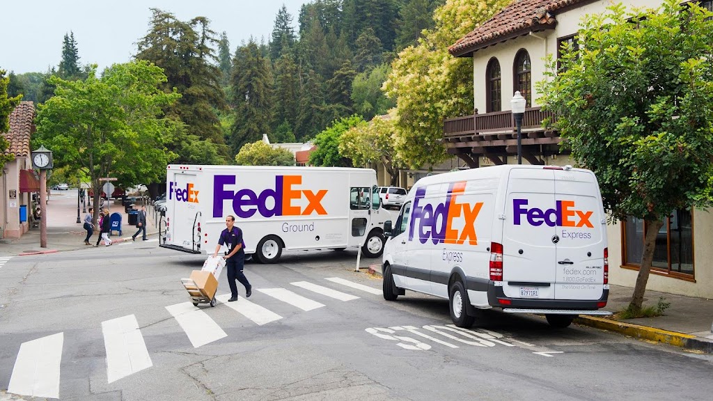 FedEx Home Delivery | 550 Long Beach Blvd, Stratford, CT 06615 | Phone: (800) 463-3339