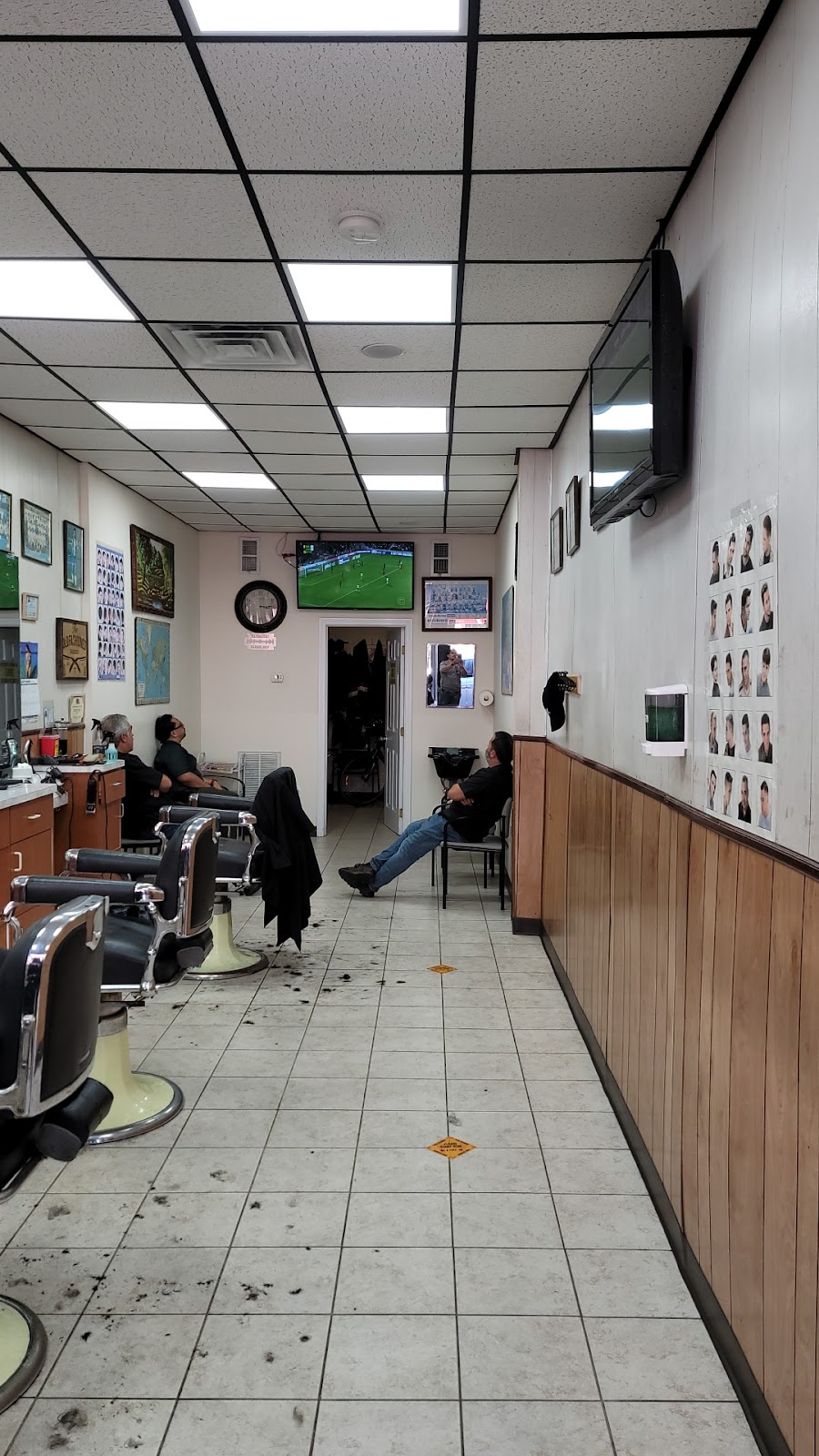 Bairradino Barber Shop | 125 Ferry St, Newark, NJ 07105 | Phone: (973) 465-9196