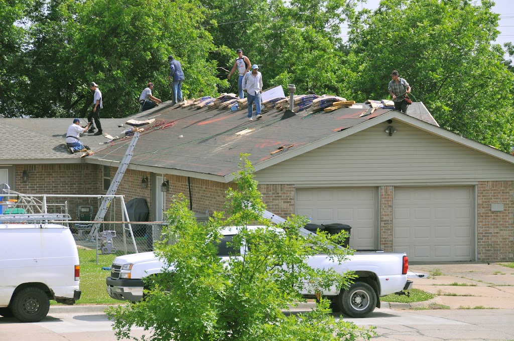 Waterbury Roofing and Gutters | 88 Anna Ave, Waterbury, CT 06708 | Phone: (888) 340-3059