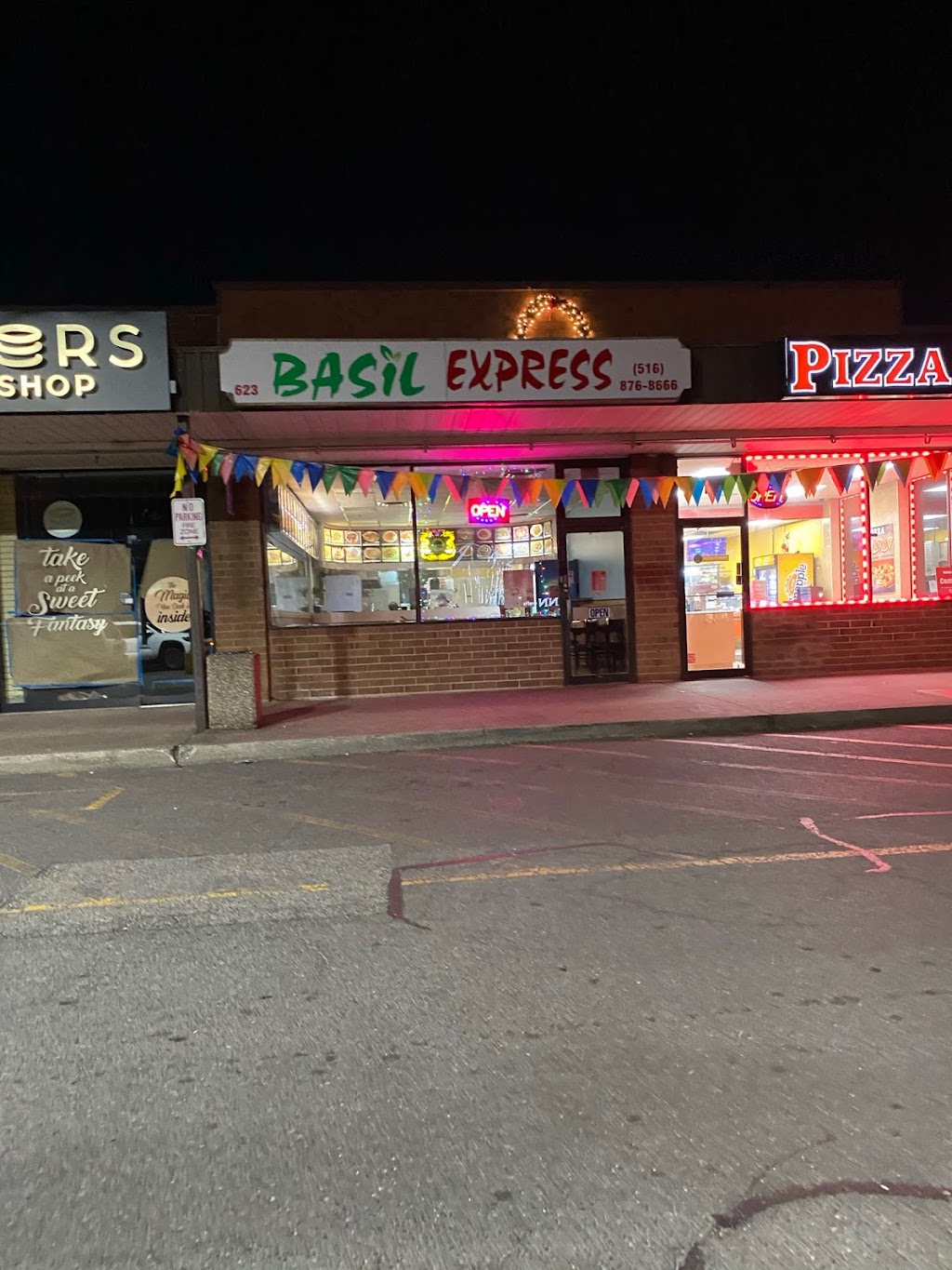 Basil express Halal | 623 Old Country Rd, Westbury, NY 11590 | Phone: (516) 876-8666