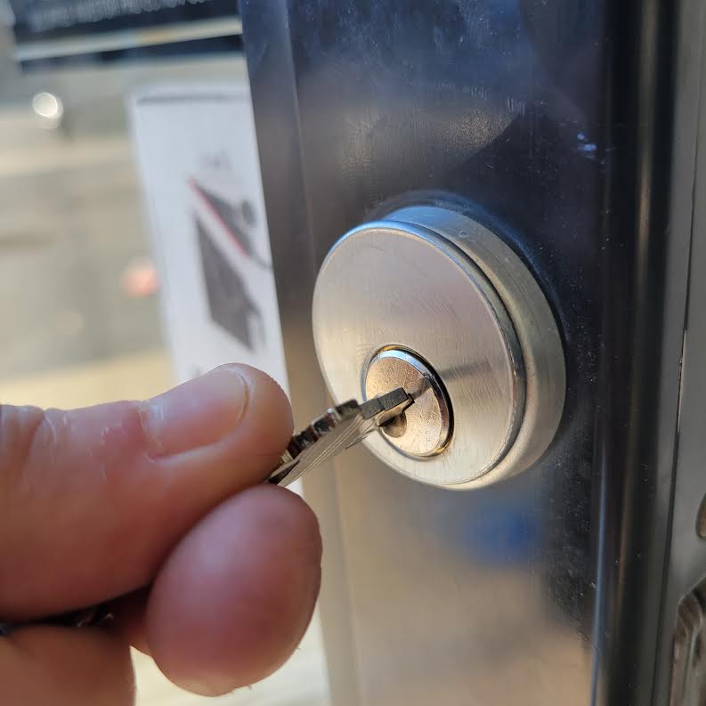 Tribeca Locksmith & Key Copy | 59 Beach St, New York, NY 10013 | Phone: (212) 518-4370