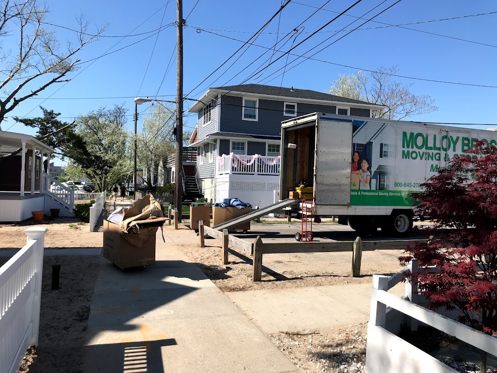 Molloy Moving & Storage | 185 Price Pkwy, Farmingdale, NY 11735 | Phone: (516) 396-8611