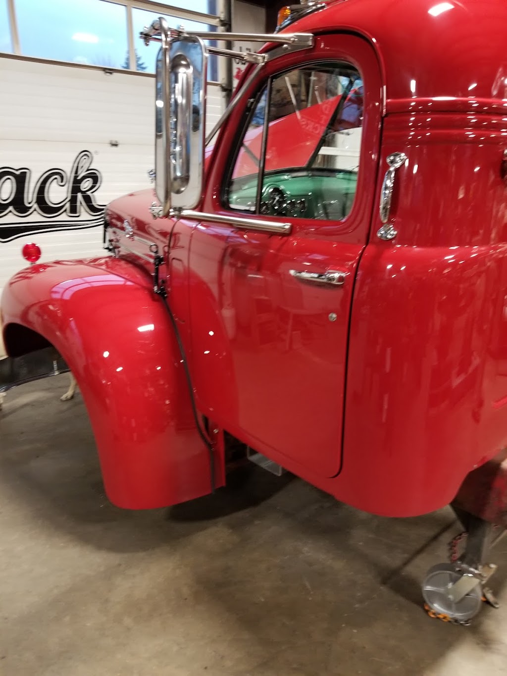 Pfahls Mack & Antique Truck | 73 East St, Bethlehem, CT 06751 | Phone: (203) 266-6455